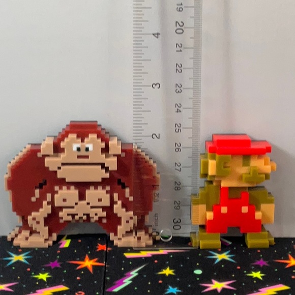 Pre-owned Jakks World of Nintendo 8-Bit Mario and Donkey Kong - Picture 2 of 16